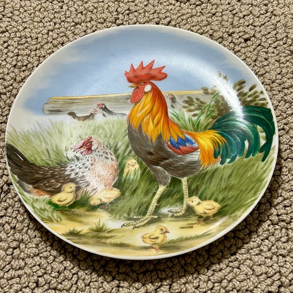 VINTAGE CHICKEN/ROOSTER COLLECTIBLE HANGING WALL PLATES SET OF 2 IN BOX -JAPAN - Picture 1 of 6